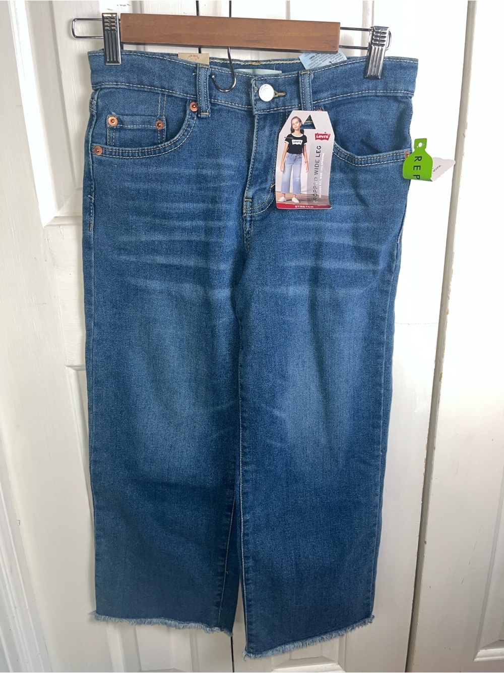 NWT GIRLS 14 Reg Levi’s cropped wide leg mid rise stretch relaxed blue jeans
